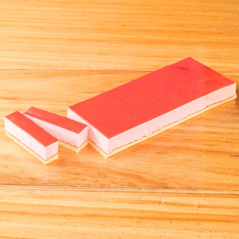 冷凍　苺とフランボワーズのレアチーズ　550g